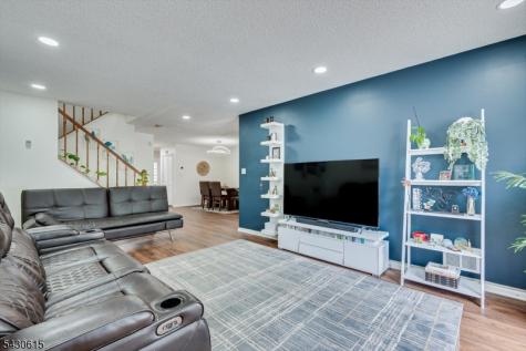 216 Amethyst Way Franklin NJ 08823