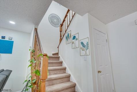 216 Amethyst Way Franklin NJ 08823