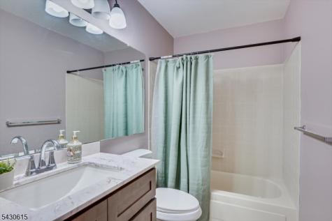 216 Amethyst Way Franklin NJ 08823
