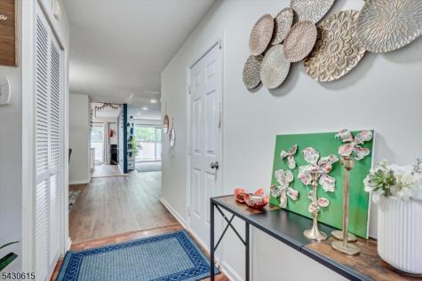 216 Amethyst Way Franklin NJ 08823