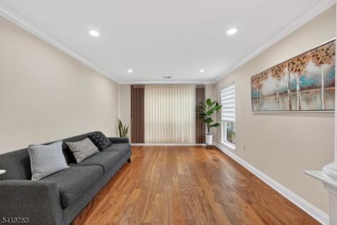 307 Hannah Way Bridgewater NJ 08807