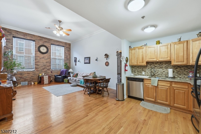 19 Market Street Paterson NJ 07501