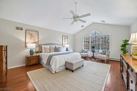 48 Pippins Way Morris NJ 07960