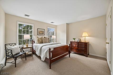 48 Pippins Way Morris NJ 07960