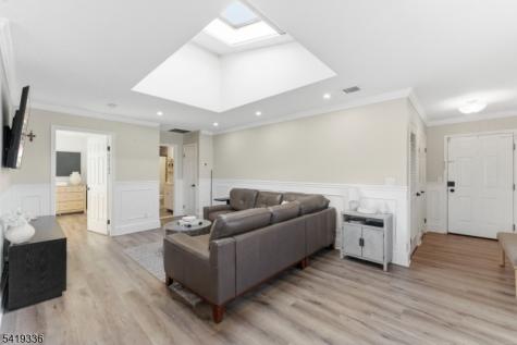 779 Riverside Avenue Lyndhurst NJ 07071