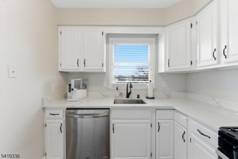 779 Riverside Avenue Lyndhurst NJ 07071