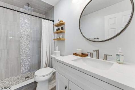 779 Riverside Avenue Lyndhurst NJ 07071