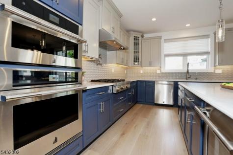 32 Melody Lane Upper Saddle River NJ 07458