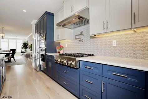 32 Melody Lane Upper Saddle River NJ 07458