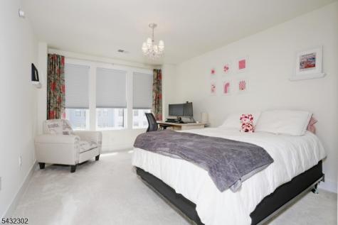 32 Melody Lane Upper Saddle River NJ 07458