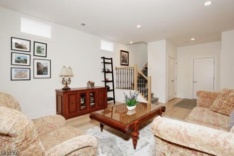 32 Melody Lane Upper Saddle River NJ 07458