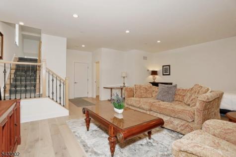 32 Melody Lane Upper Saddle River NJ 07458