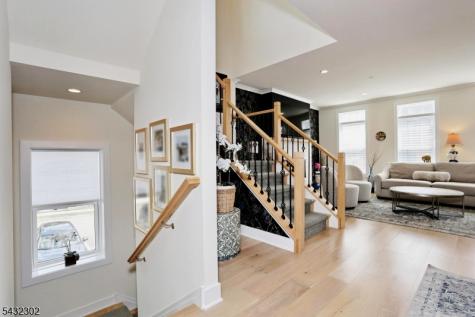 32 Melody Lane Upper Saddle River NJ 07458