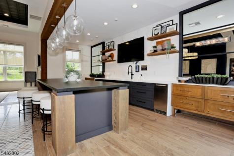 32 Melody Lane Upper Saddle River NJ 07458