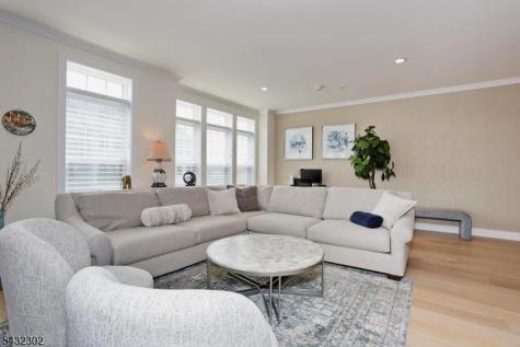 32 Melody Lane Upper Saddle River NJ 07458
