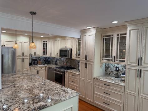 22 Averell Drive Parsippany-troy Hills NJ 07950