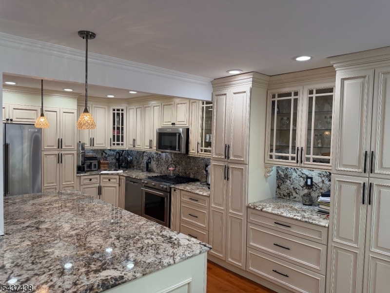 22 Averell Drive Parsippany-troy Hills NJ 07950