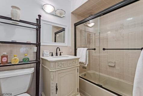 22 Averell Drive Parsippany-troy Hills NJ 07950