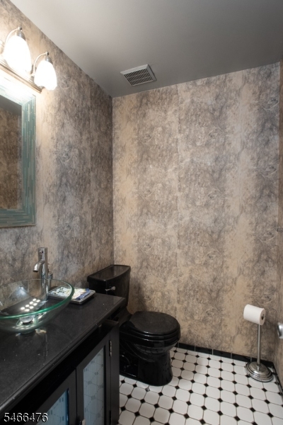 5 Eton Court Bedminster NJ 07921