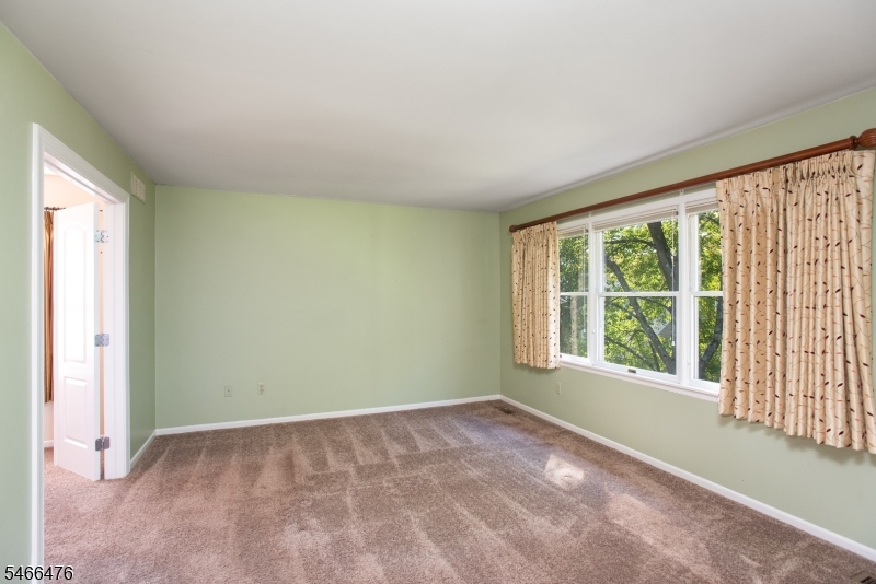 5 Eton Court Bedminster NJ 07921