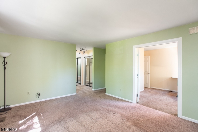 5 Eton Court Bedminster NJ 07921