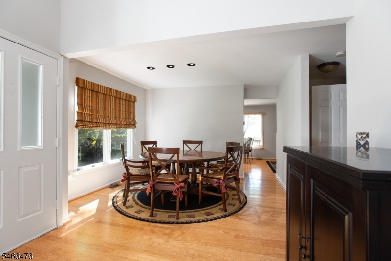 5 Eton Court Bedminster NJ 07921