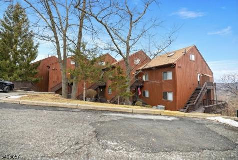 1 Baltusrol Ct. Unit 2 Vernon NJ 07462