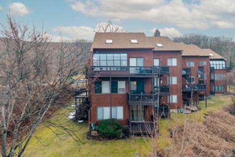 1 Baltusrol Ct. Unit 2 Vernon NJ 07462