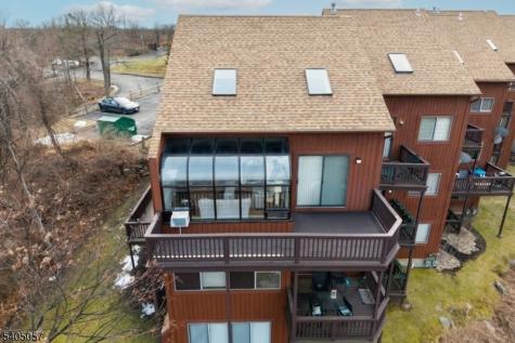 1 Baltusrol Ct. Unit 2 Vernon NJ 07462
