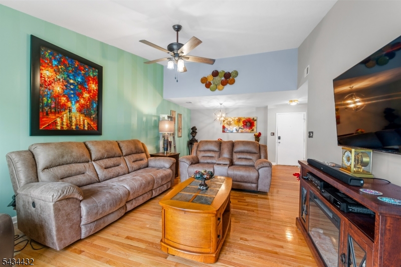 210 Drake Lane Roxbury NJ 07852
