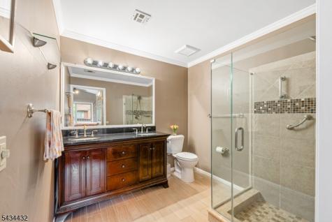 210 Drake Lane Roxbury NJ 07852