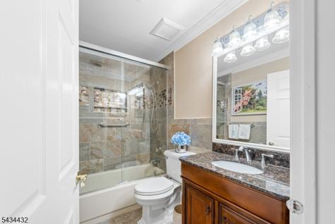 210 Drake Lane Roxbury NJ 07852