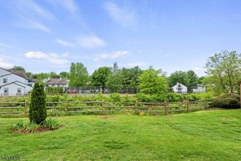 210 Drake Lane Roxbury NJ 07852