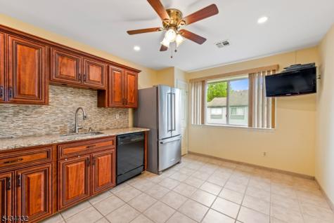 210 Drake Lane Roxbury NJ 07852