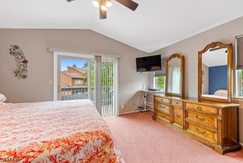 210 Drake Lane Roxbury NJ 07852