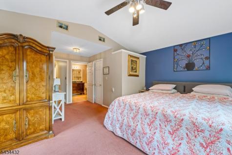 210 Drake Lane Roxbury NJ 07852