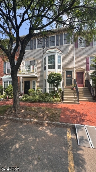 40 Holly Street Jersey City NJ 07305