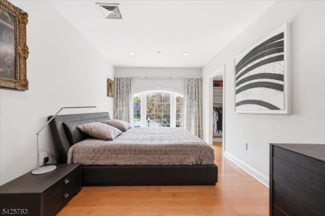 1201 Rio Vista Drive Mahwah NJ 07430