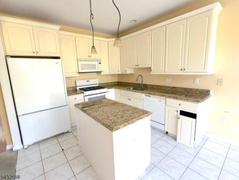 5 Magnolia Lane Cedar Grove NJ 07009