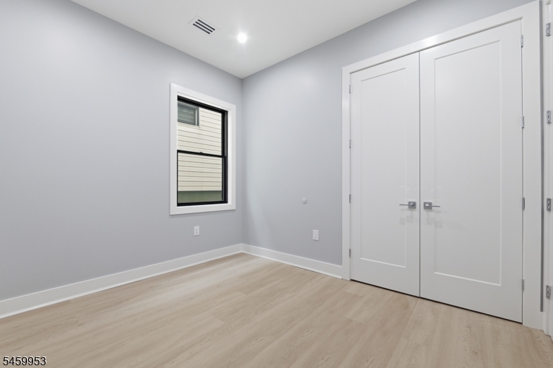 389 Virginia Avenue Jersey City NJ 07304