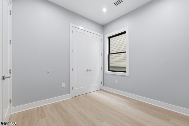 389 Virginia Avenue Jersey City NJ 07304