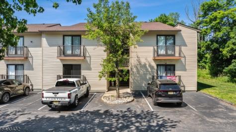 313 Spruce Hills Drive Glen Gardner NJ 08826