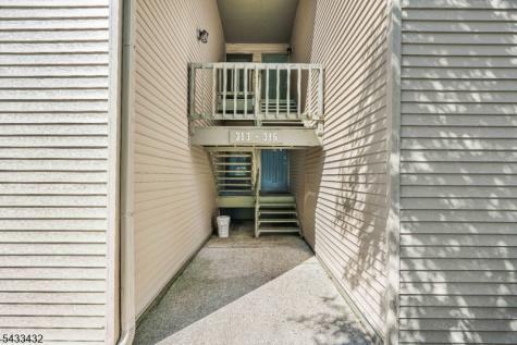 313 Spruce Hills Drive Glen Gardner NJ 08826