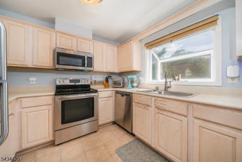 4 The Arbors New Providence NJ 07974