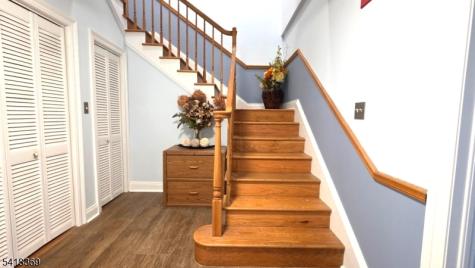 10081 Shearwater Court Jersey City NJ 07305