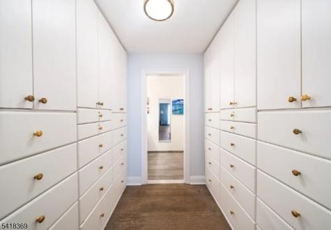 10081 Shearwater Court Jersey City NJ 07305