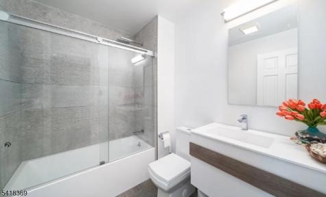 10081 Shearwater Court Jersey City NJ 07305