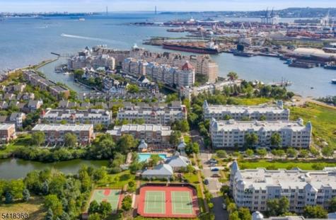 10081 Shearwater Court Jersey City NJ 07305