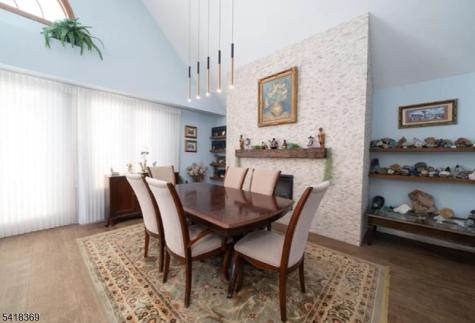 10081 Shearwater Court Jersey City NJ 07305
