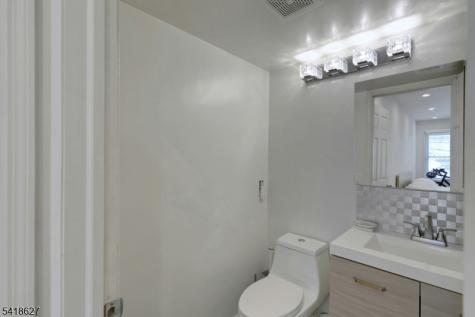 779 Riverside Avenue Lyndhurst NJ 07071